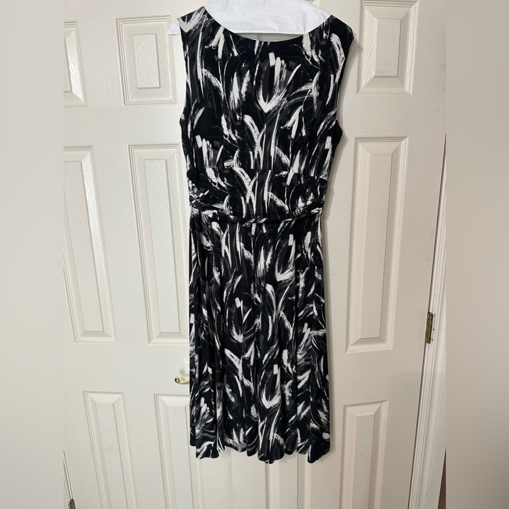 Jessica Howard size 12 sleeveless dress